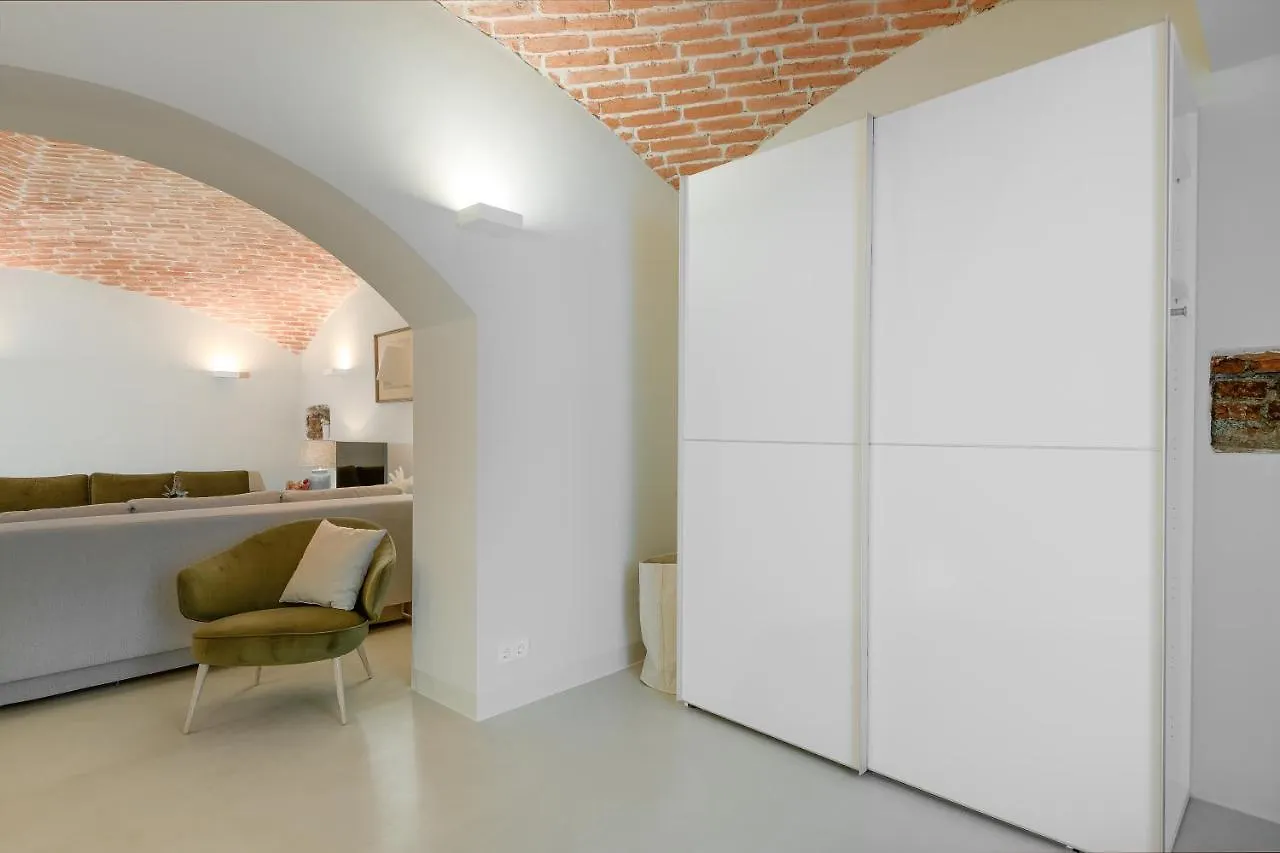 Exklusiv: Historisches Apartment Mit Deckengewoelbe Monachium